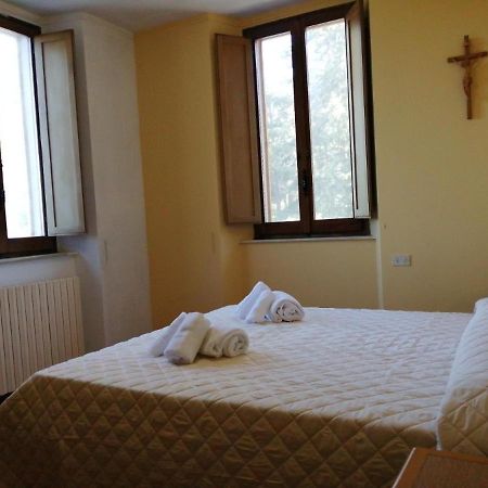 Casa Per Ferie Ulivo D'Assisi Villa Bagian luar foto