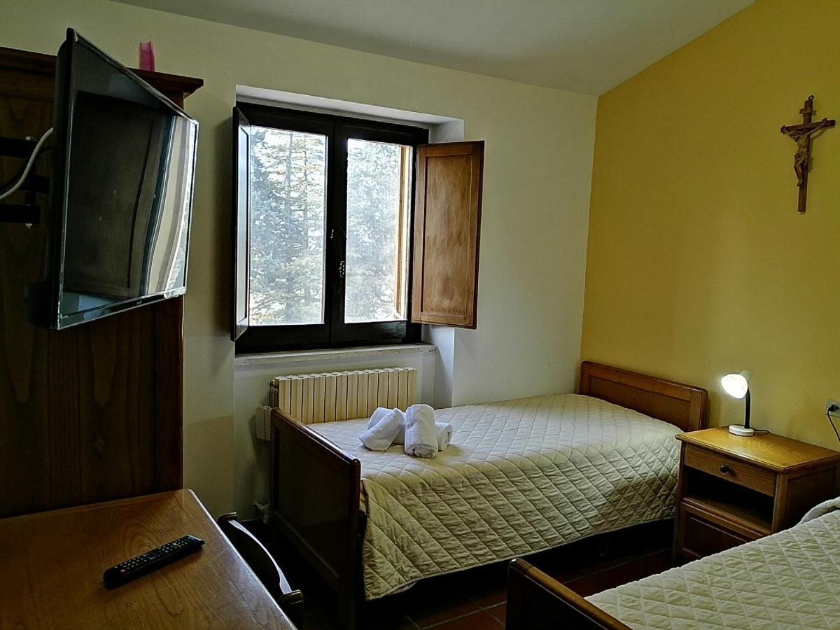 Casa Per Ferie Ulivo D'Assisi Villa Bagian luar foto