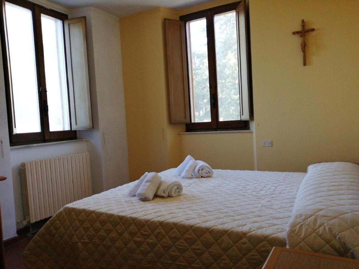 Casa Per Ferie Ulivo D'Assisi Villa Bagian luar foto