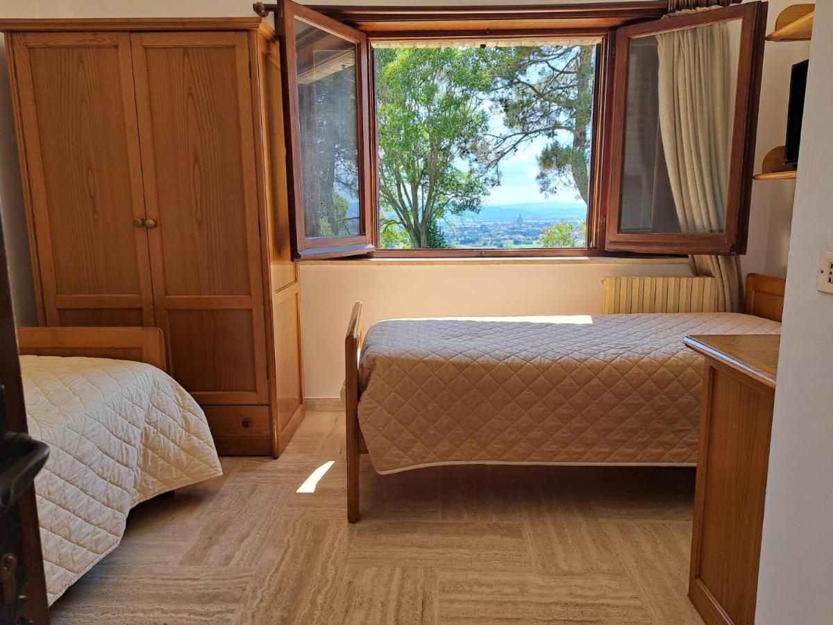 Casa Per Ferie Ulivo D'Assisi Villa Bagian luar foto